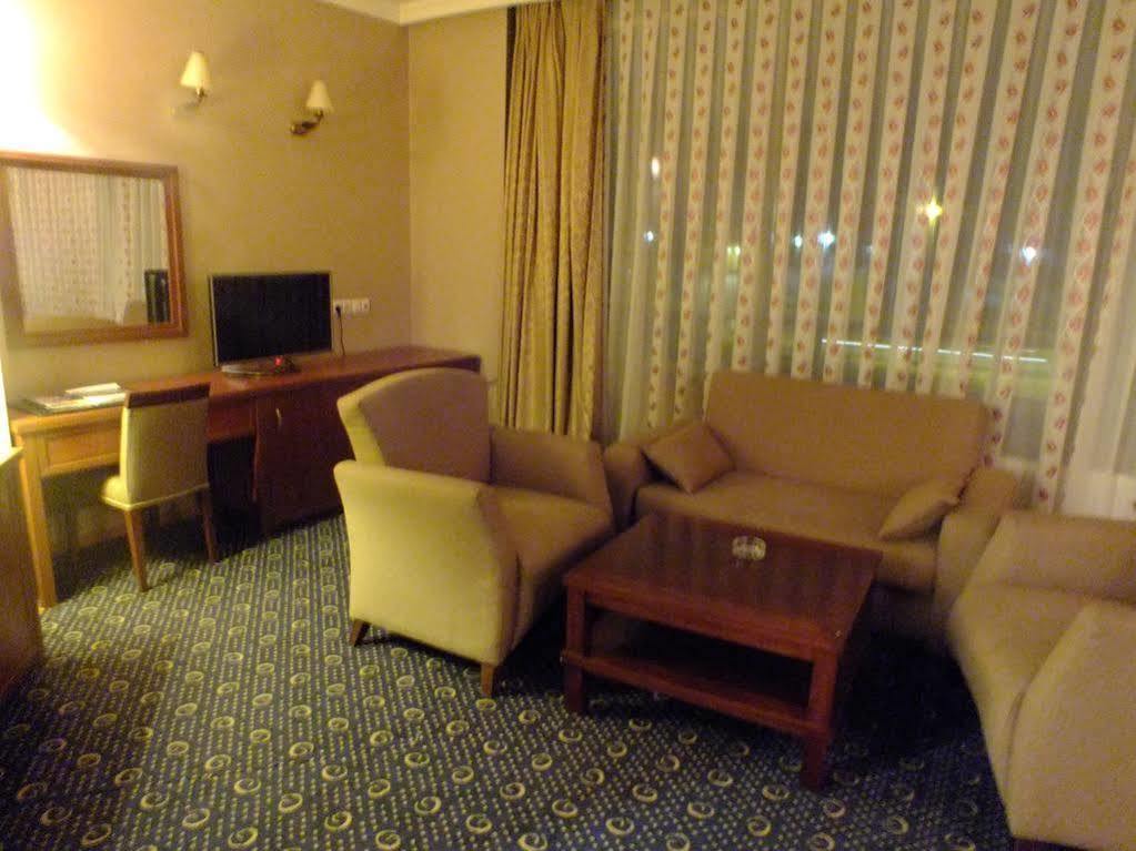 Kndf Marine Hotel Istanbul Exterior foto